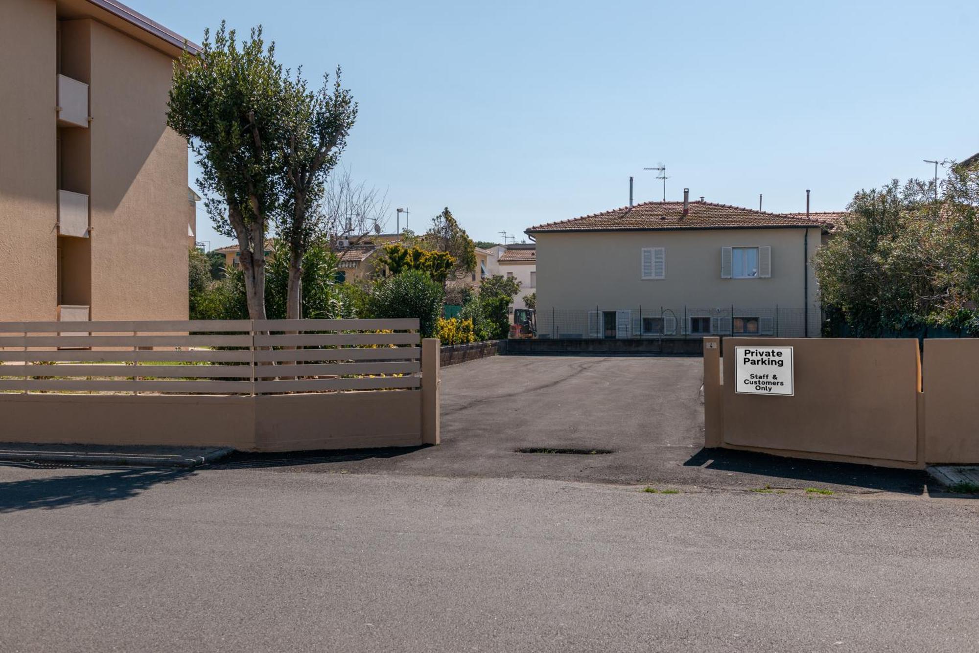 Residence Marina Di Cecina Eksteriør bilde