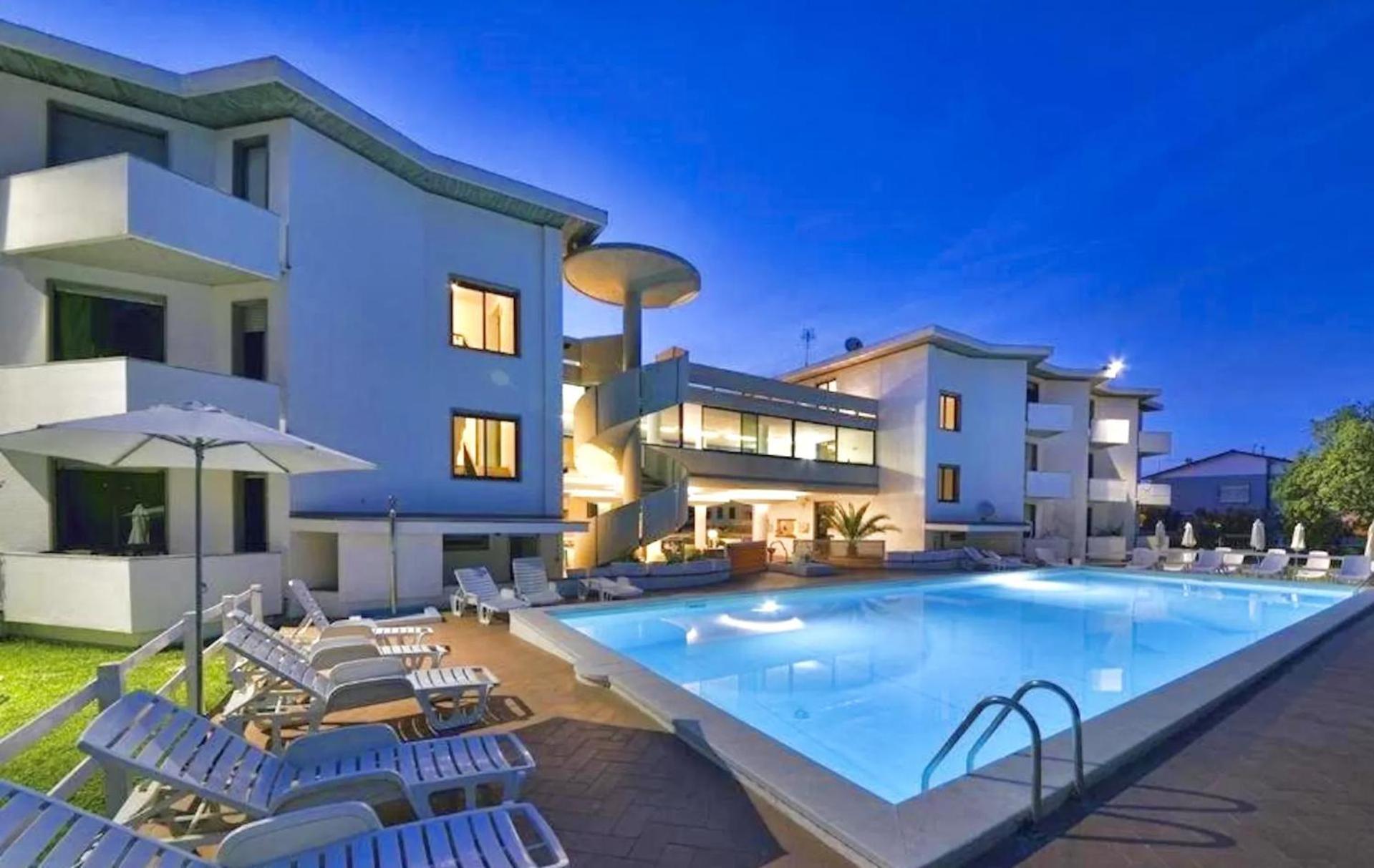 Residence Marina Di Cecina Eksteriør bilde